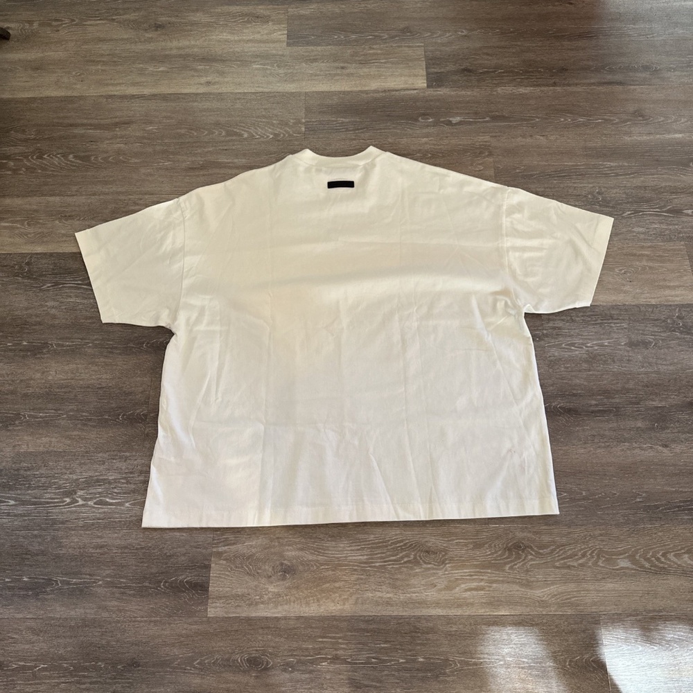 Fear of God Essentials T-shirt 2023 Cloud Dancer Large